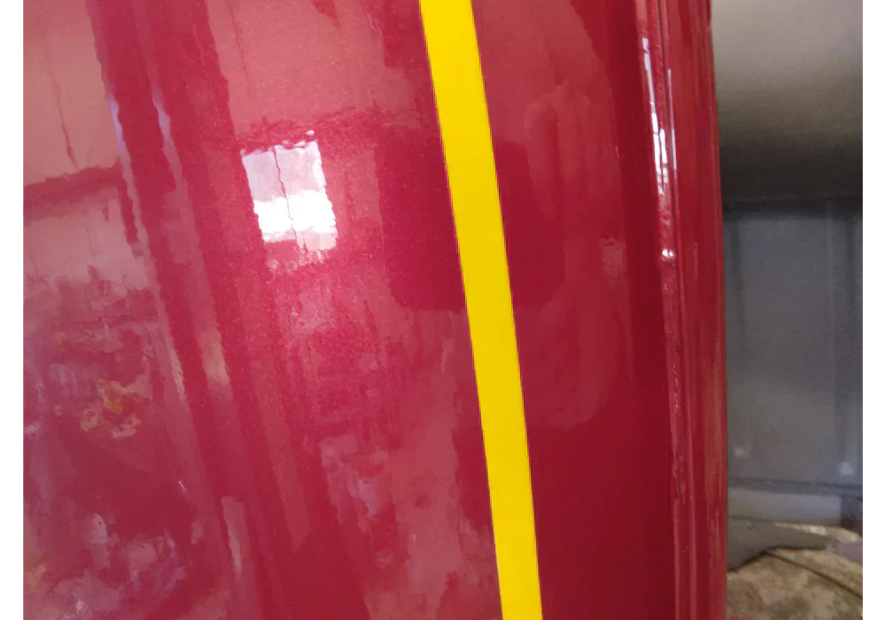 Tamco Paint Courage Red in Car Roof