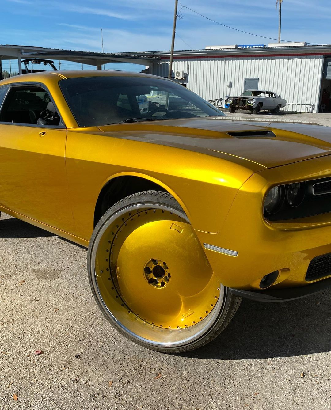 Tamco Paint Lemonade Candy Concentrate in Dodge Challenger