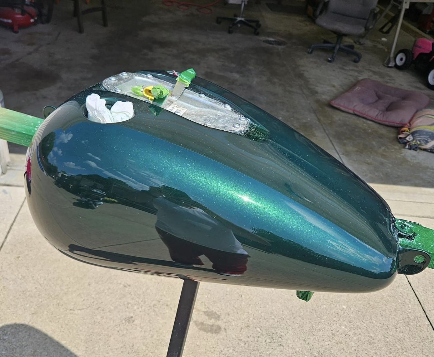 Tamco Paint Hustlin - Candy Pearl Basecoat in a Motorcycle Tank
