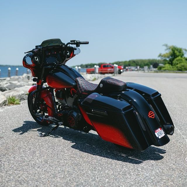 Tamco Paint HC2104 High Solids Clearcoat on Harley-Davidson Street Glide