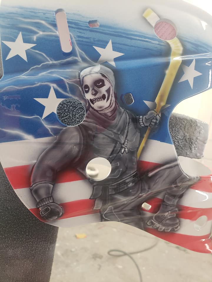 Tamco Paint Blizzard of Ozz White Pearl & Tamco Intensity in Hockey Mask