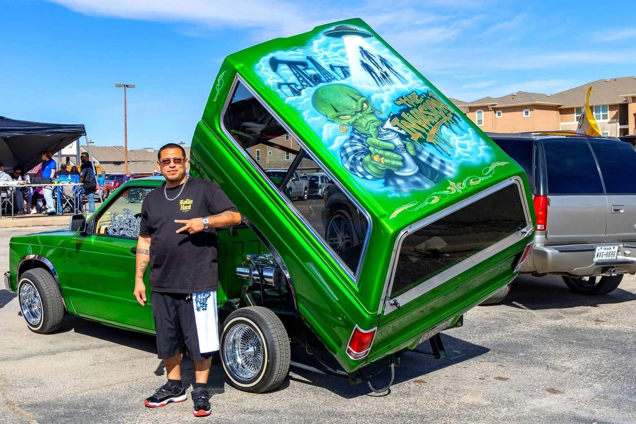 Tamco Paint Emerald City Candy Pearl in GMC S-15