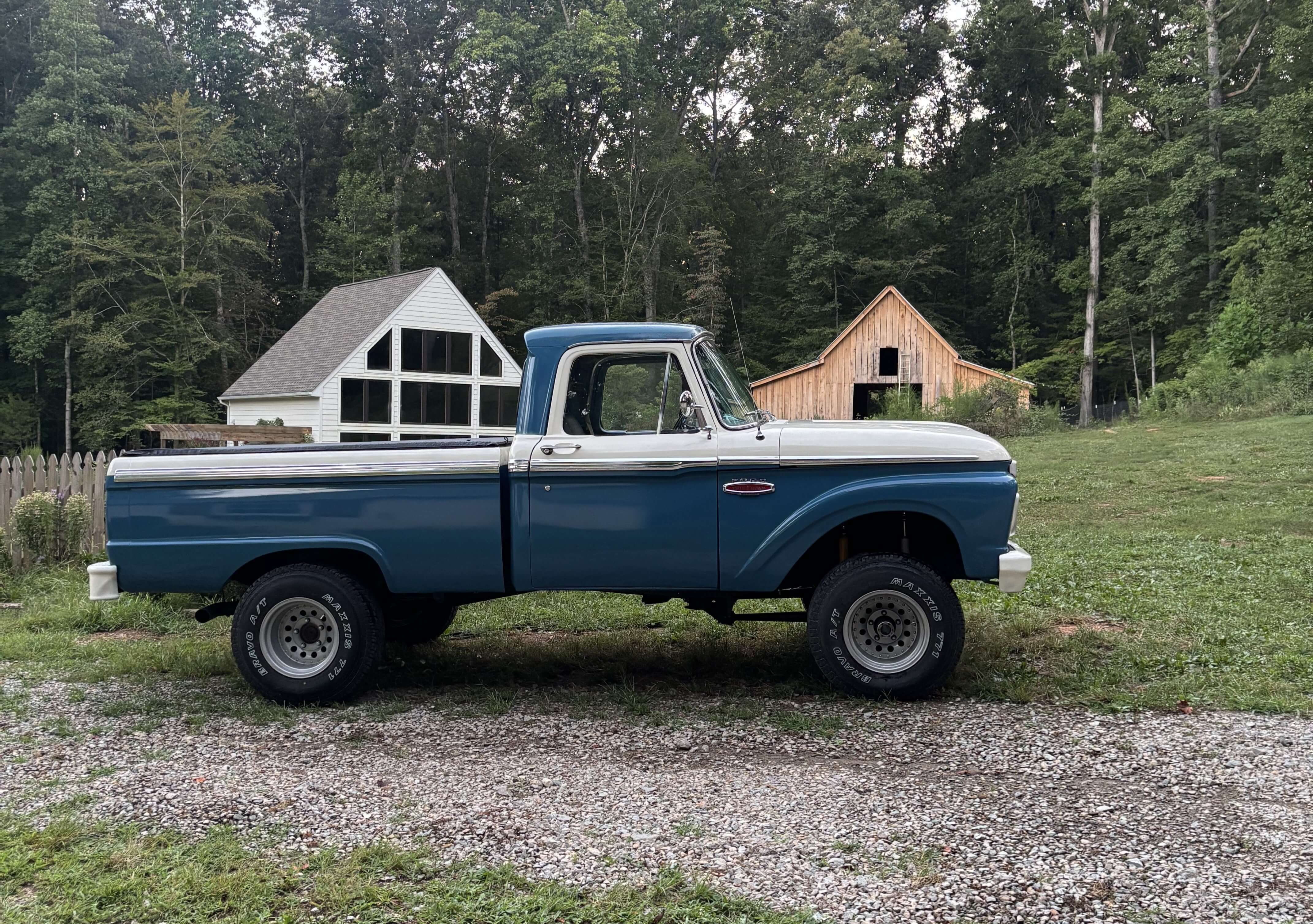 Tamco Paint Ford Wimbledon White & Marlin Blue OEM Basecoat in 1966 Ford F-100