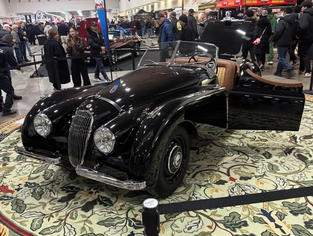 Tamco Paint HB9900 Jet Black Basecoat in Jaguar XK120