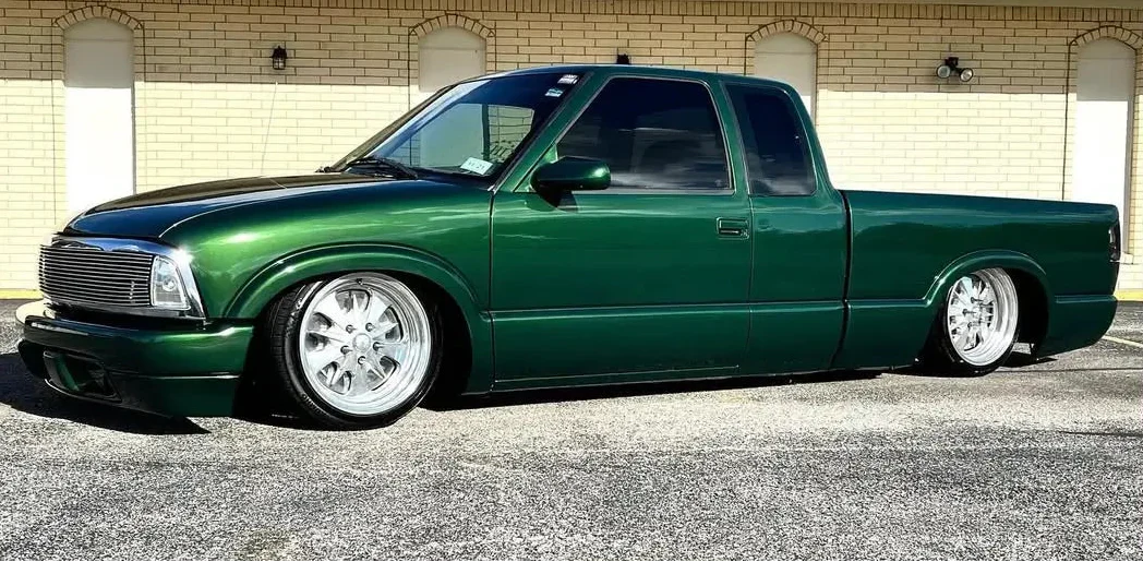 HC2104 HIGH SOLIDS CLEARCOAT | SPACECITY AUTOWERX | CHEVROLET S10
