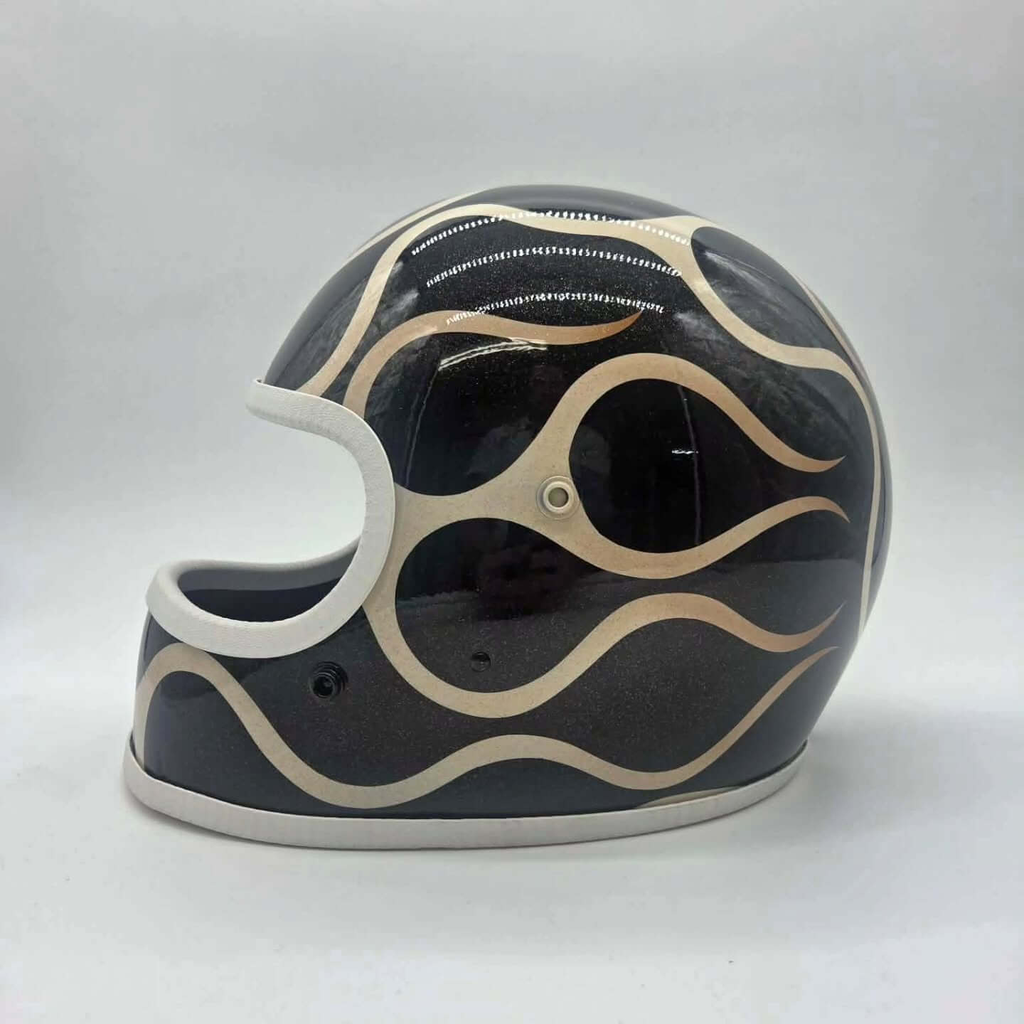 custom classic motorcycle helmets Daytona Retro Full Face Helmet: Vintage Style - Dull Black W/ Dull Black Accents Nylon Strap D Best retro motorcycle helmets tried