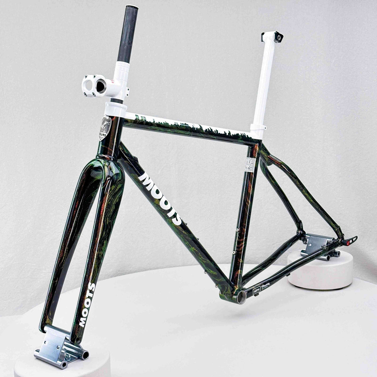 Tamco Paint HC2104 High Solids Clearcoat on Moots Routt RSL