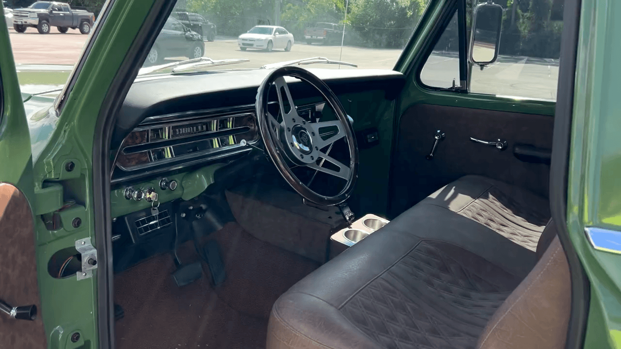 Tamco Paint Ford Boxwood Green Basecoat in 1967 Ford F250