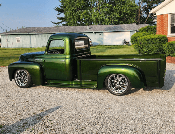 Tamco Paint Emerald City Candy Pearl Basecoat in 1955 International R122