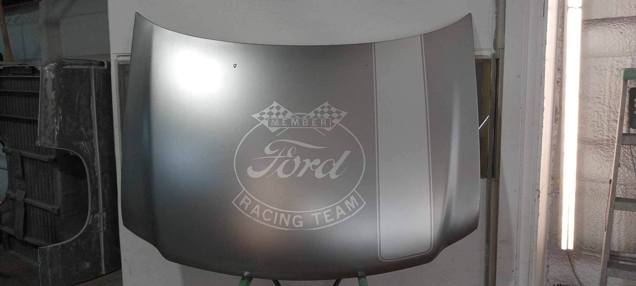 Tamco Paint Mazda Liquid Silver Basecoat in Ford Front Hood