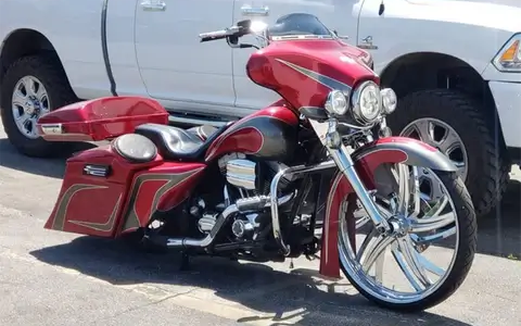 Tamco Paint Rock-It-Red in Harley-Davidson Street Glide