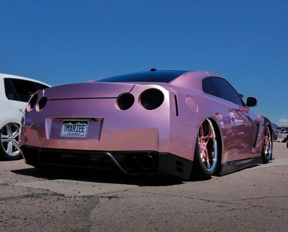 Tamco Paint Nissan GT-R R35 iPink