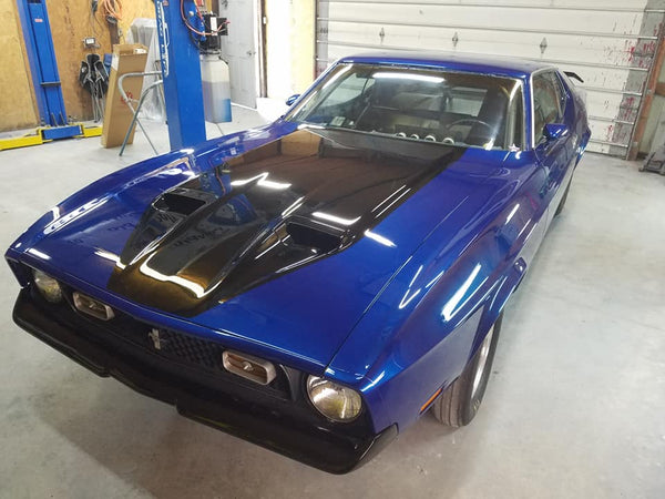 Tamco Paint Freedom Blue in 1971 Ford Mustang Mach 1
