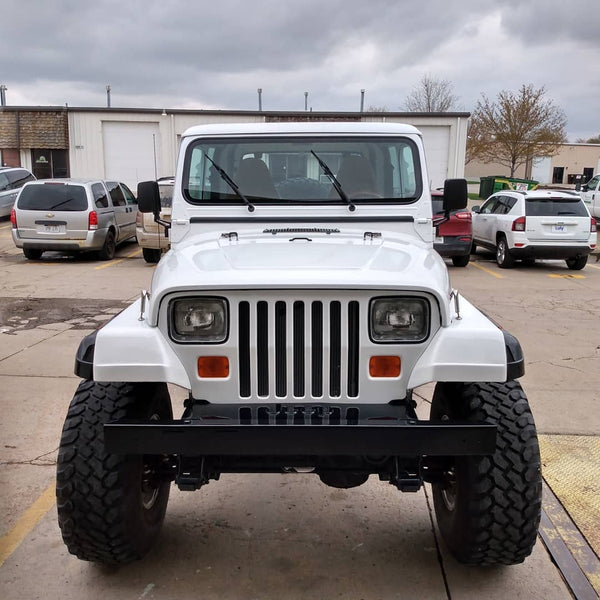 Tamco Paint Blizzard Of Ozz White Pearl in 1994 Jeep Wrangler YJ