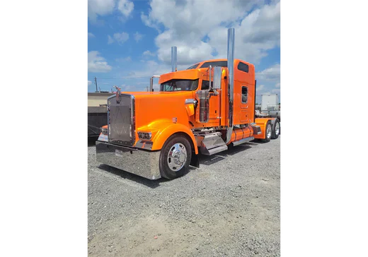 Tamco Paint Tamgerine Pearl in Kenworth W900