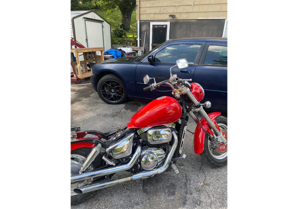 Tamco Paint HB9902 Bright Red in Suzuki VZ 800 Marauder