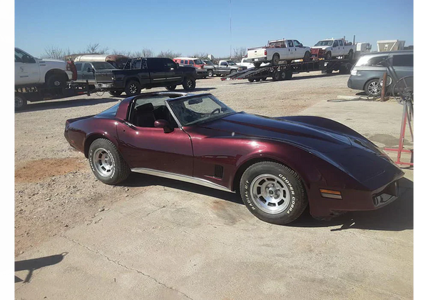 Tamco Paint Ron Burgundy Pearl in 1980 Chevrolet Corvette C3