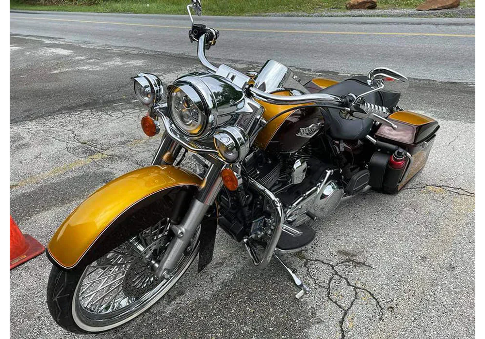 Tamco Paint Lemonade Candy Pearl in Harley-Davidson Road King
