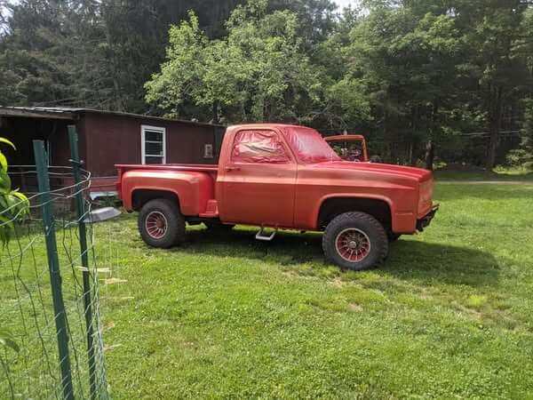 Tamco Paint HB9902 Bright Red Basecoat in 1979 Chevrolet K10