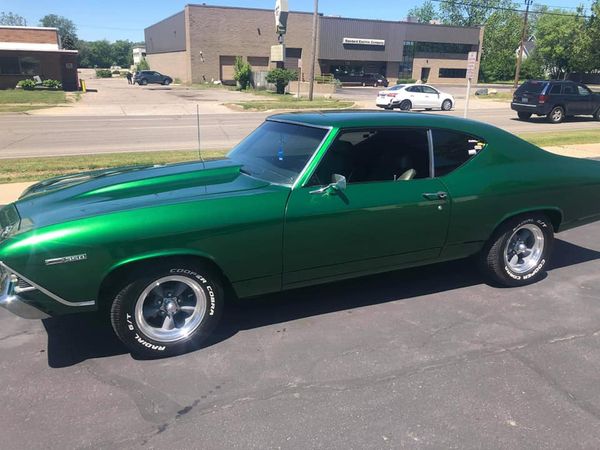 Tamco Paint Shamrock Green in 1969 Chevrolet Chevelle Malibu