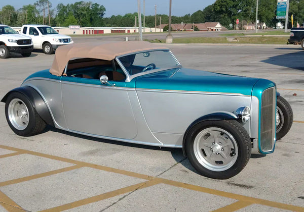 Tamco Paint Caribbean Current Pearl in 1933 Ford Highboy Roadster