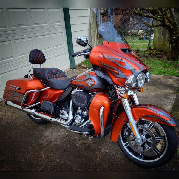 Tamco Paint Tamgerine Candy in 2010 Harley-Davidson Electra Glide Ultra Classic