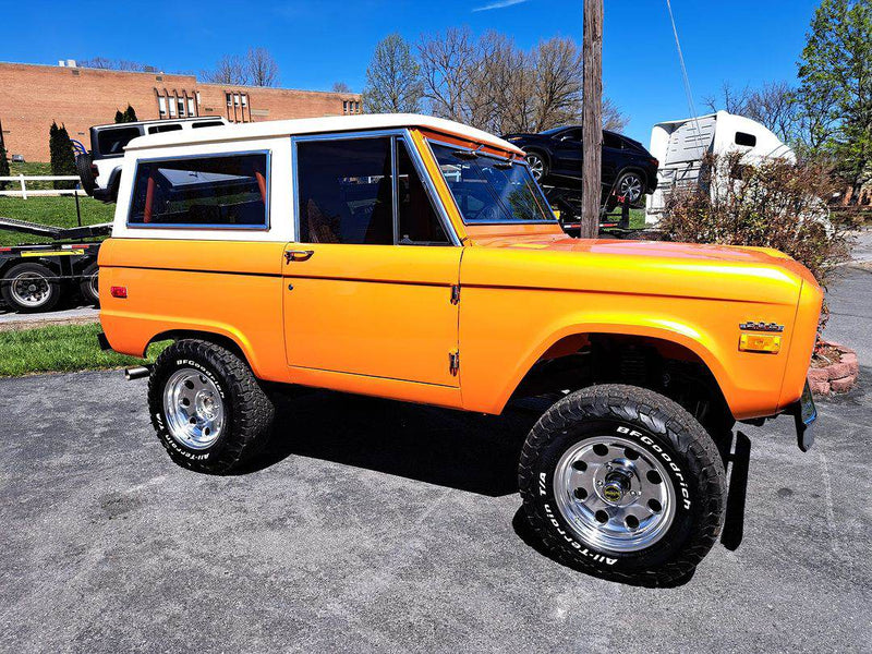 Tamco Paint Tamgerine Pearl in 1977 Ford Bronco