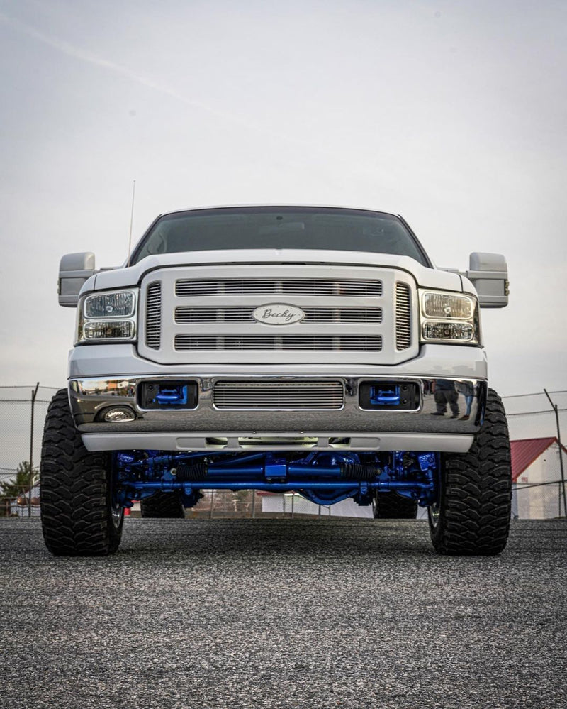 Tamco Paint Blazin Blue and Ford Oxford White in Ford F250 Super Duty