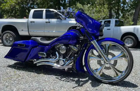 Tamco Paint SoCal Blue Candy in 2015 Harley Davidson Street Glide