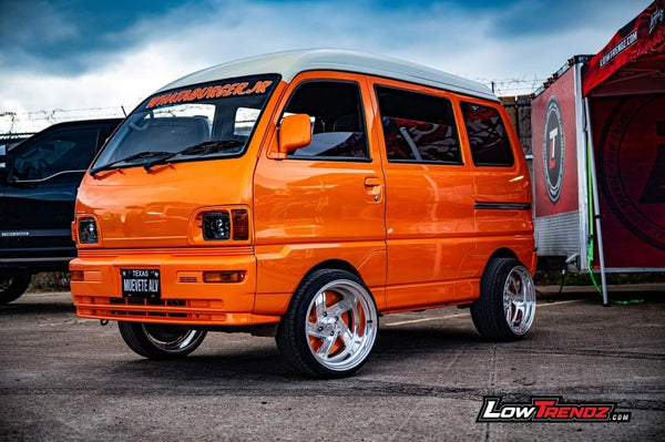 Tamco Paint Tamgerine Pearl in Suzuki Every Van DA64V