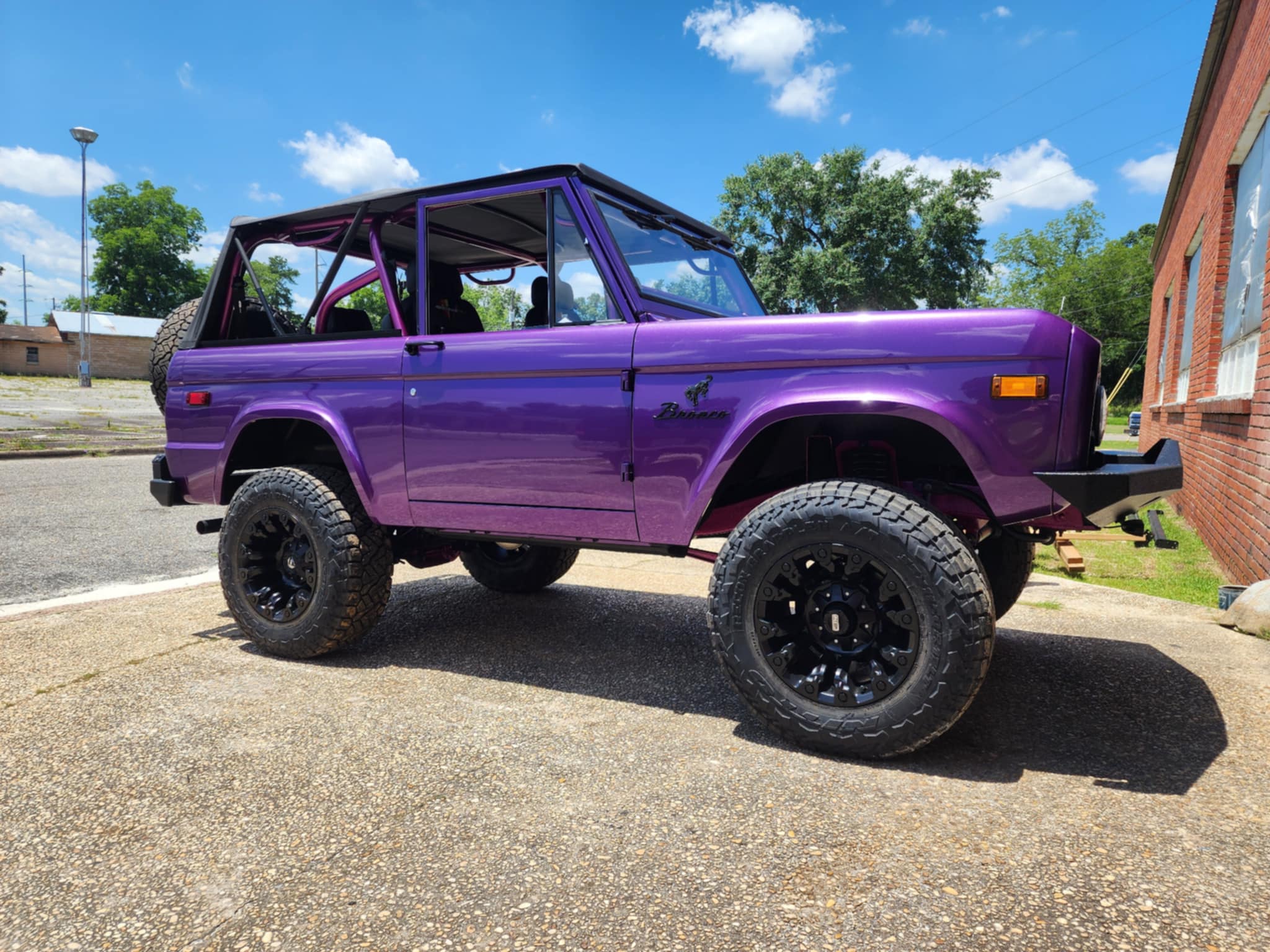 Tamco Paint Magestic Purple Moon in 1969 Ford Bronco