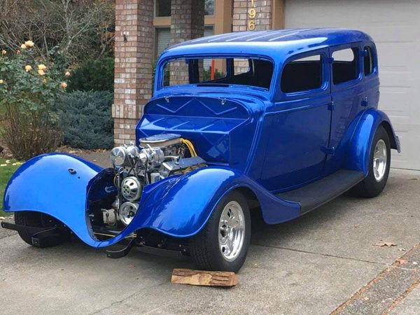 Tamco Paint Chrysler Viper GTS Blue Pearl in 1934 Ford Victoria