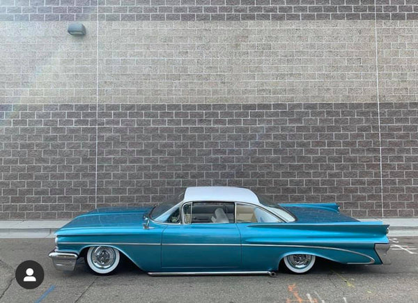 Tamco Paint Stellar Blue in 1959 Pontiac Bonneville