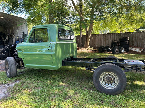 Tamco Paint Ford Boxwood Green Basecoat in 1967 Ford F250