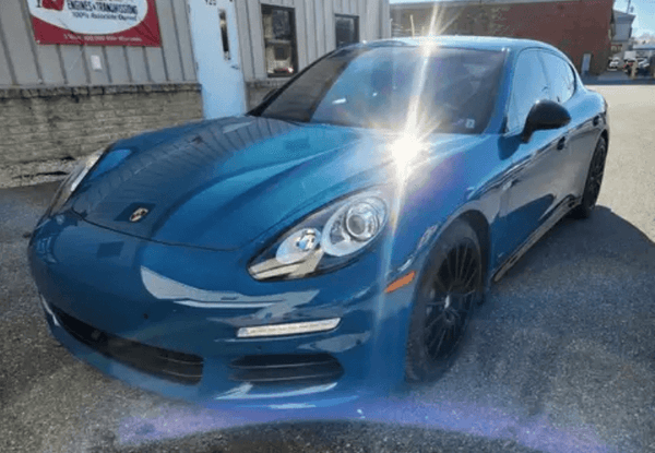 Tamco Paint Customer Color Dark Peacock Turquoise in 2017 Porsche Panamera