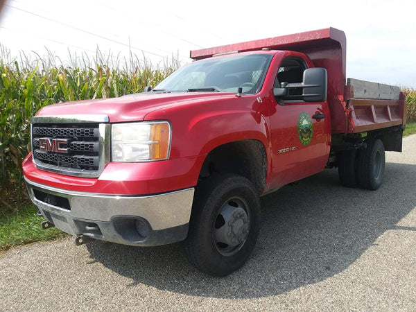 Tamco Paint GM Victory Red in GMC Sierra 3500HD