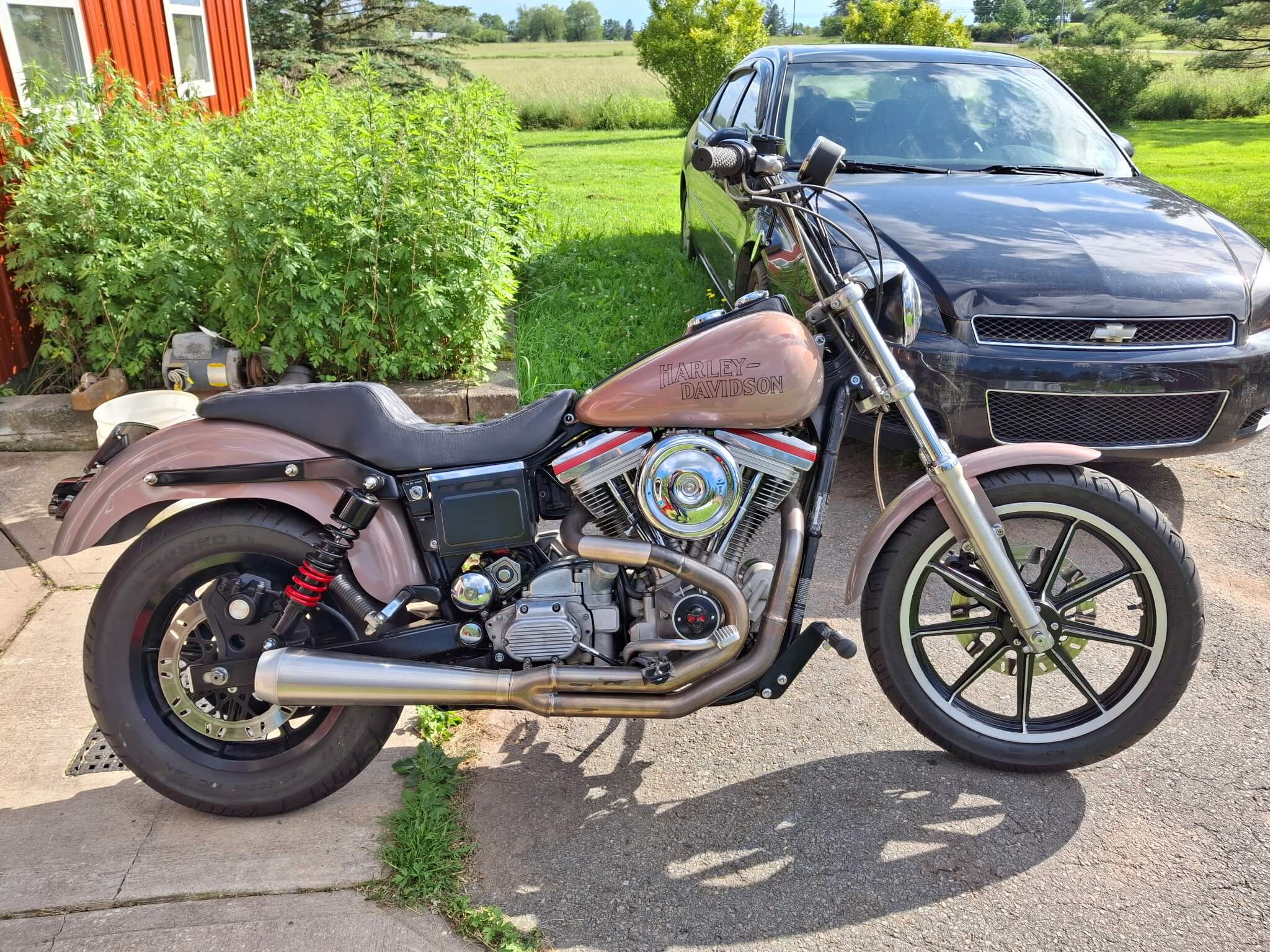 Tamco Paint Ghosted Cranberry in Harley-Davidson Dyna Glide