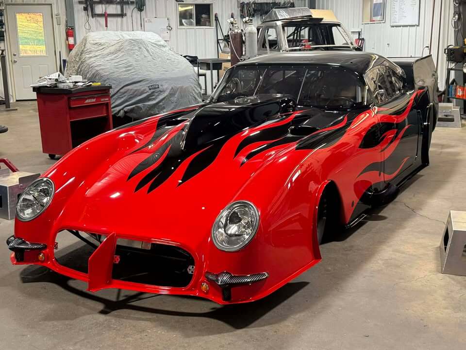 Tamco Paint HB9902 Bright Red Basecoat and Murdered Out Black in 1953 Chevrolet Corvette