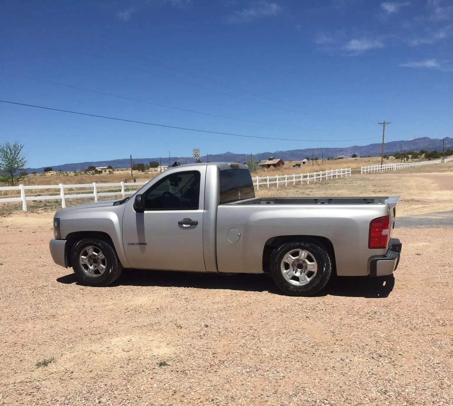Tamco Paint HC4100 Glamour Clearcoat Kit on Chevrolet Silverado 1500