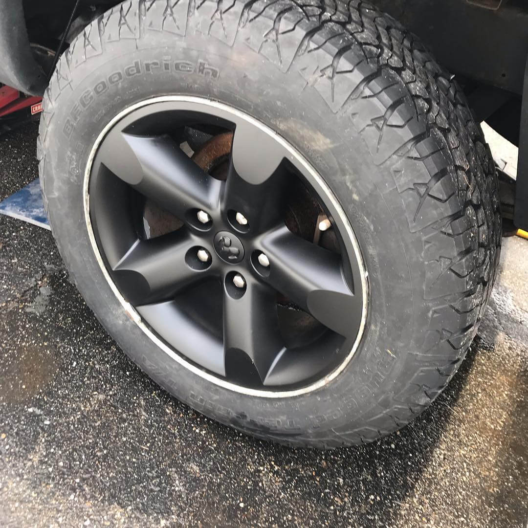 Tamco Paint HP661 Grey DTA Epoxy (Direct to Anything) Kit in Wheel RIm