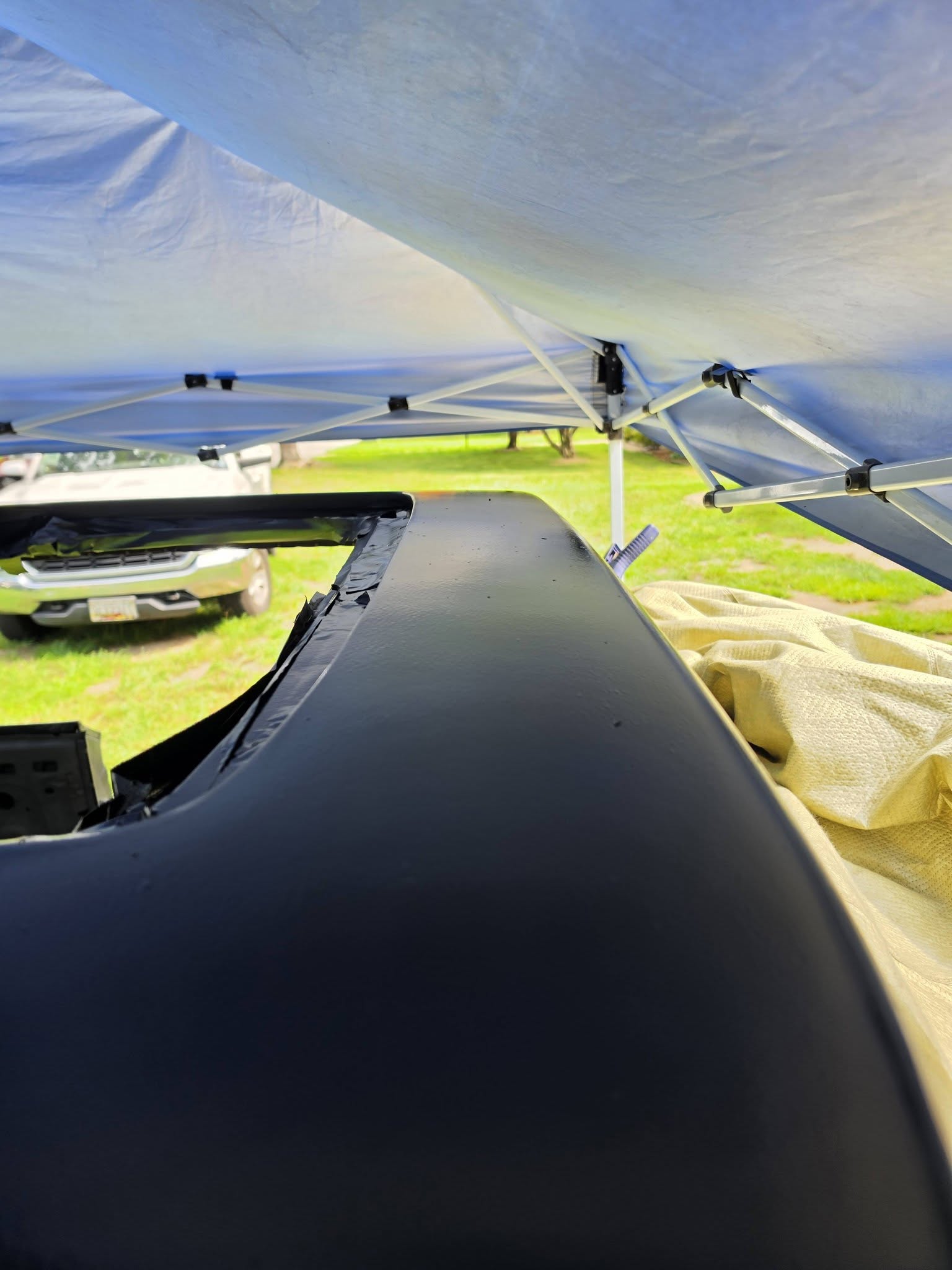 Tamco Paint HP772 Black High Build Epoxy Primer Kit on Vehicle Roof