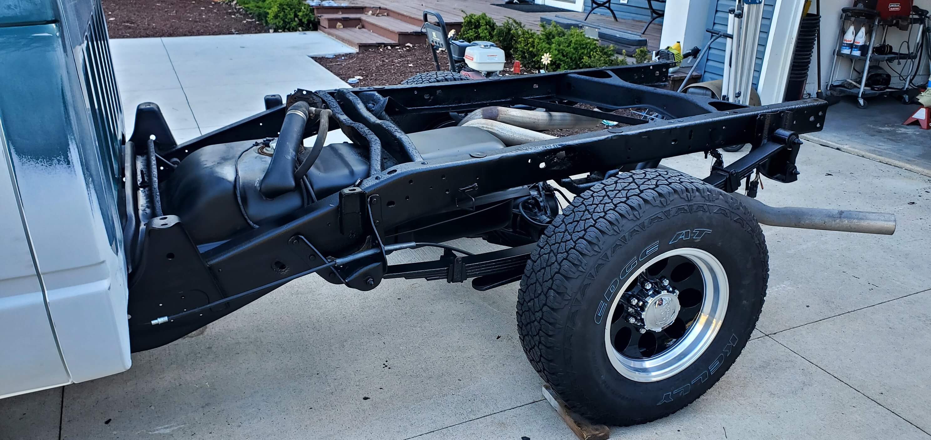 Tamco Paint High Build Epoxy Primer in Chassis