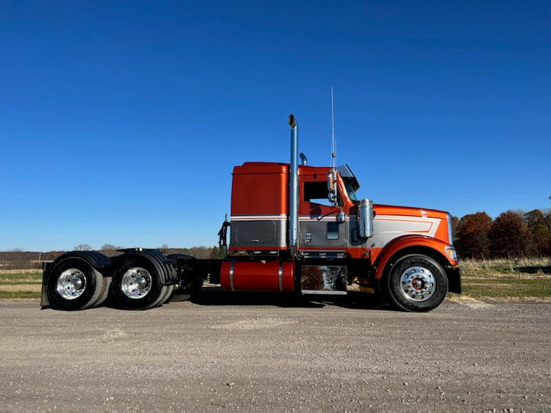 Tamco Paint Tiger Orange in 2000 International 9900I