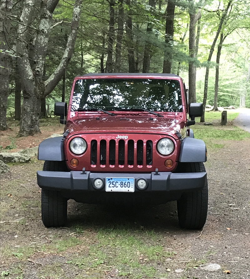 Tamco Paint Chrysler Deep Cherry Red Crystal Pearl in Jeep Wrangler