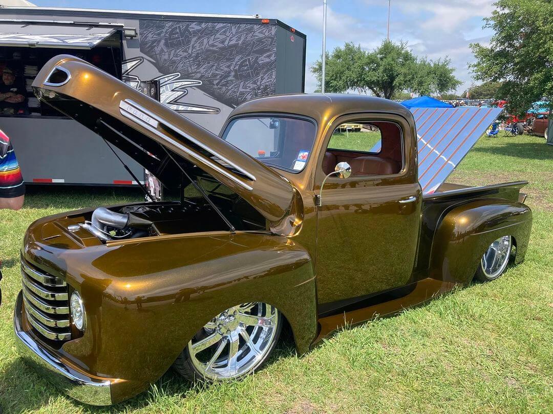 Tamco Paint Lemonade Candy Pearl in 1949 Ford Truck