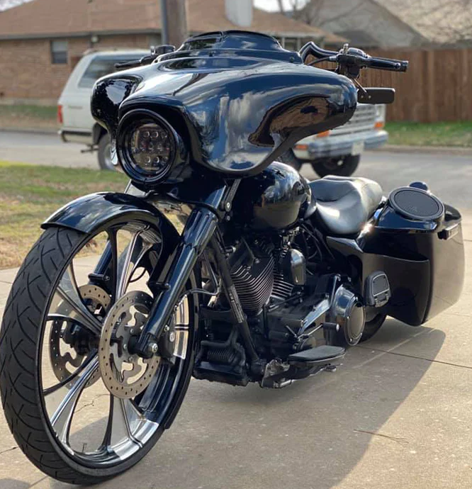 Tamco Paint Sinister Triple Reboot Green in Harley-Davidson Street Glide