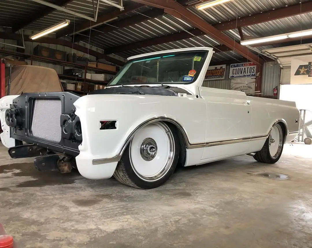 Tamco Paint GM Olympic White on 1972 Chevrolet K5 Blazer