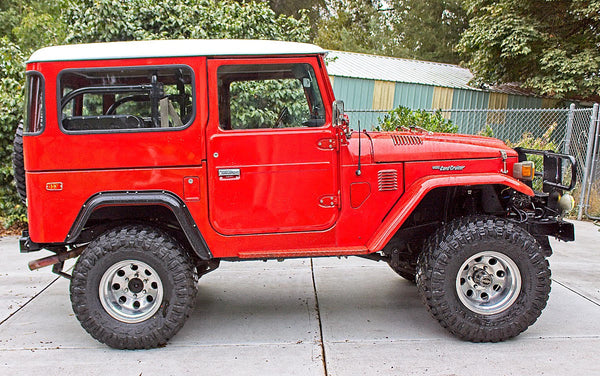 Tamco Paint Toyota Freeborn Red in Toyota Land Cruiser FJ40