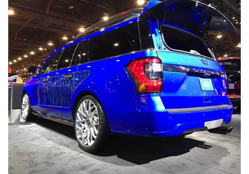 Blue Nitrous Ford Expedition