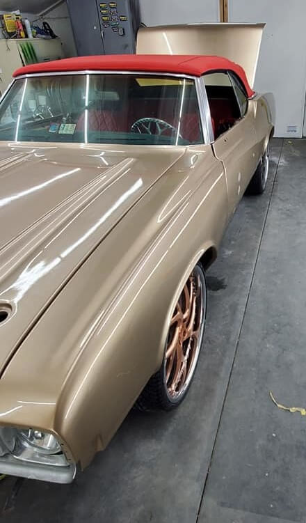 Sandlewood Tan Basecoat 1970 Oldsmobile Car